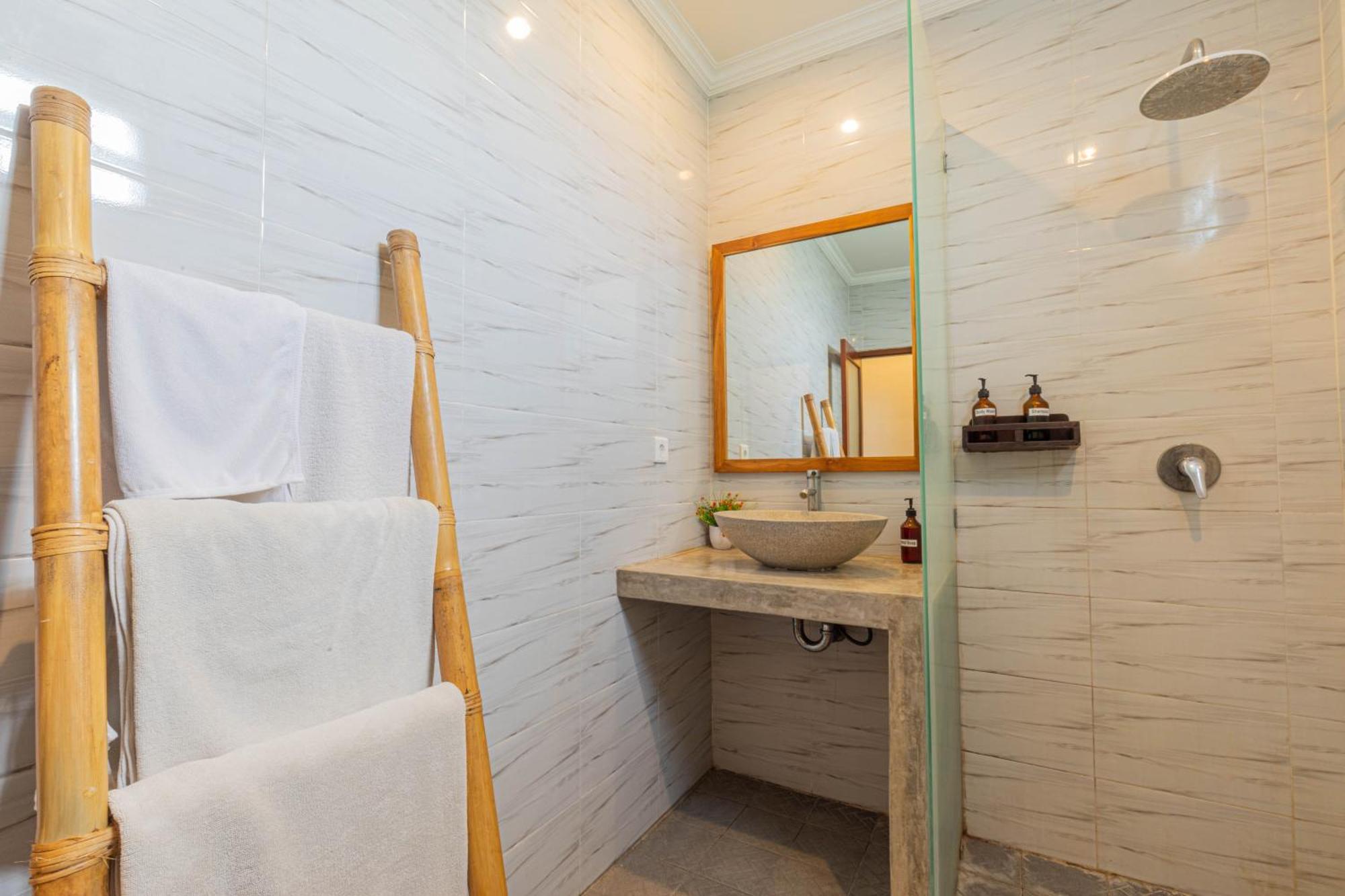 Frangipani House And Spa By Ecommerceloka Canggu Extérieur photo